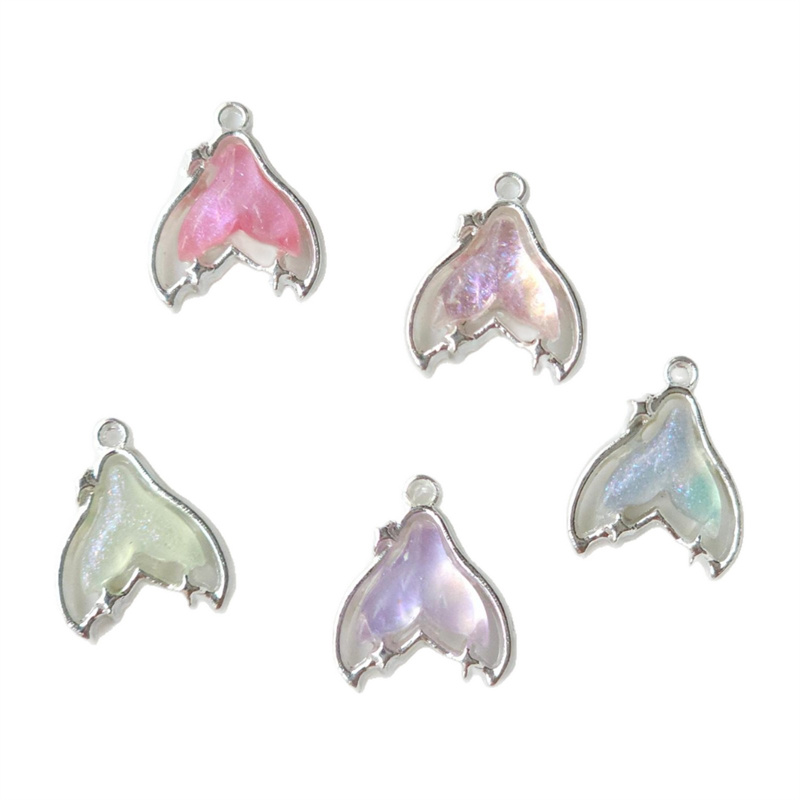 2025 최신형 100개/묶음 컬러 레진 코어 만화 꼬 - Men Accessories Locket 리뷰 및 가격
